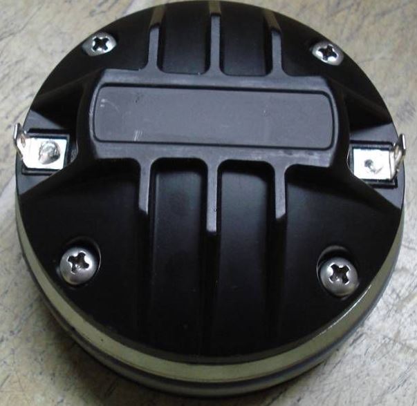 loa line array với treble củ từ neo